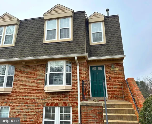 $2,700 | 4033 Chesterwood Drive, Unit 4033, Silver Spring, MD 20906