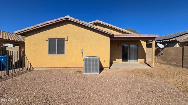 a view of a house with a roof