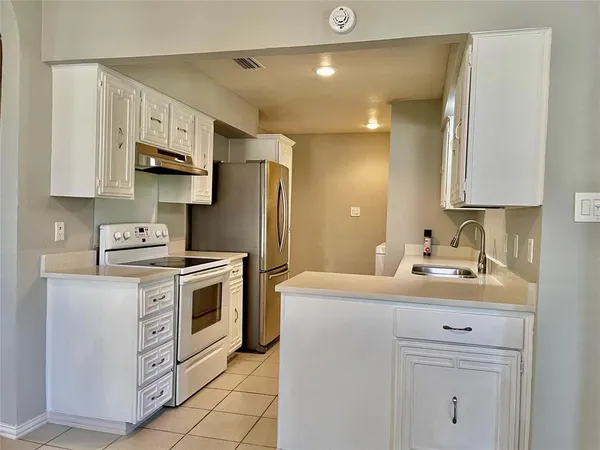 $1,995 | 4726 Oakwood Drive, Garland, TX 75043