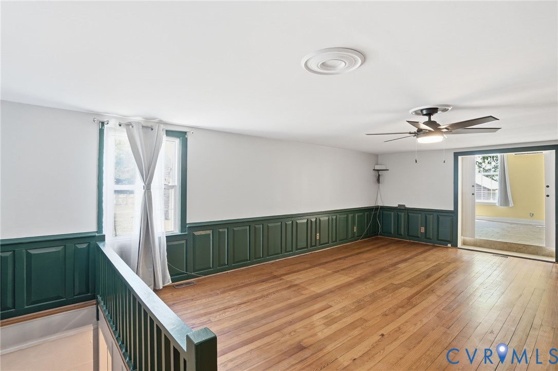 2297 Indian Oak Road Crewe, VA 23930 - Photo 22 of 53 a view of entryway with stairs and a chandelier fan