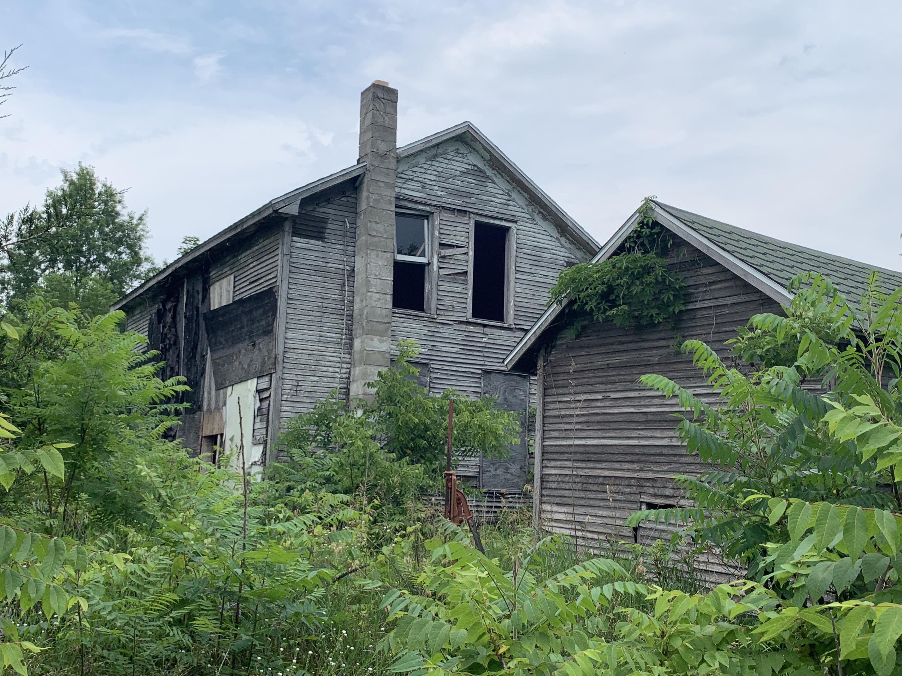 6012 North Branch Road Benton Harbor, MI 49022 - Photo 30 of 31 IMG_2255
