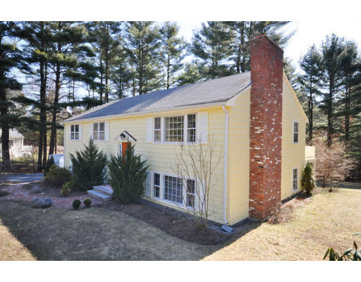 50 Colonial Road Medfield, MA 02052 - Photo 3 of 19 Gallery Image 3