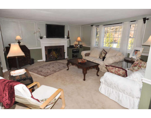 50 Colonial Road Medfield, MA 02052 - Photo 6 of 19 Gallery Image 6