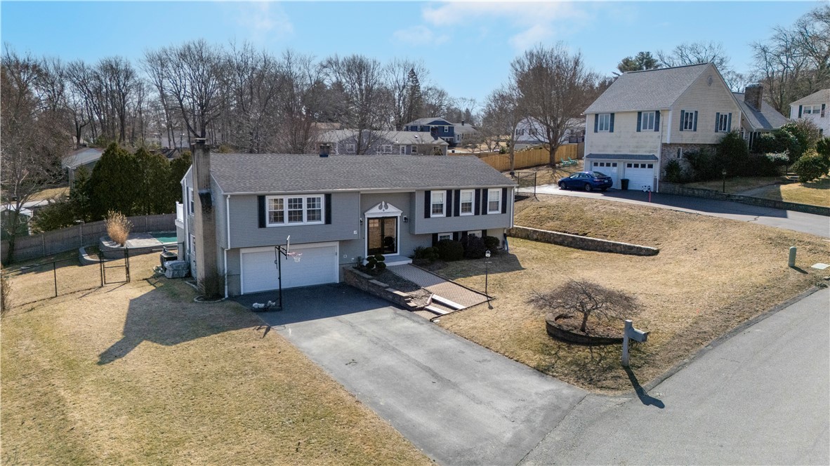 9 Iron Forge Road Lincoln, RI 02865 - Photo 1 of 30 Gallery Image 1