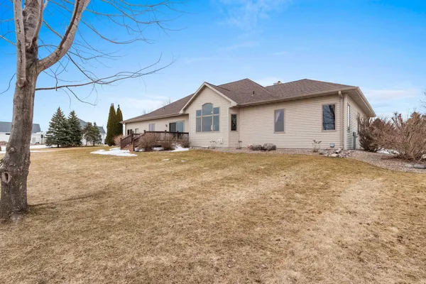 $589,900 | 2594 Misty River Lane, De Pere, WI 54115