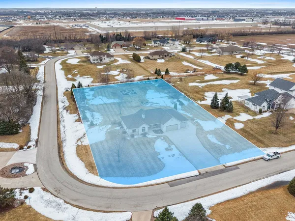 $589,900 | 2594 Misty River Lane, De Pere, WI 54115