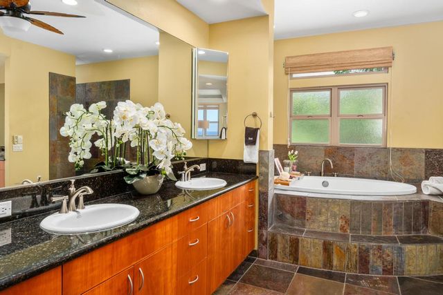 $2,725,000 | 75-6172 Papala Place, Kailua-Kona, HI 96740