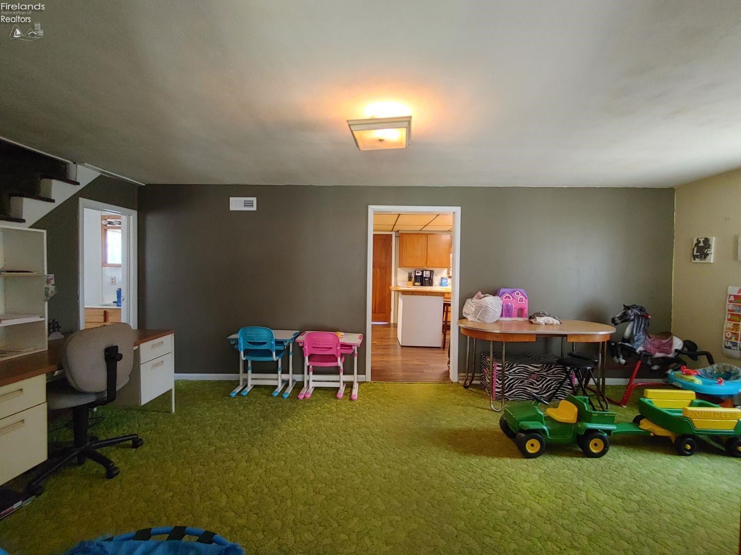 810 Everett Road Fremont, OH 43420 - Photo 4 of 15 Gallery Image 4
