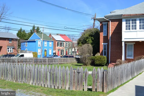$2,800 | 200 West All Saints Street, Frederick, MD 21701