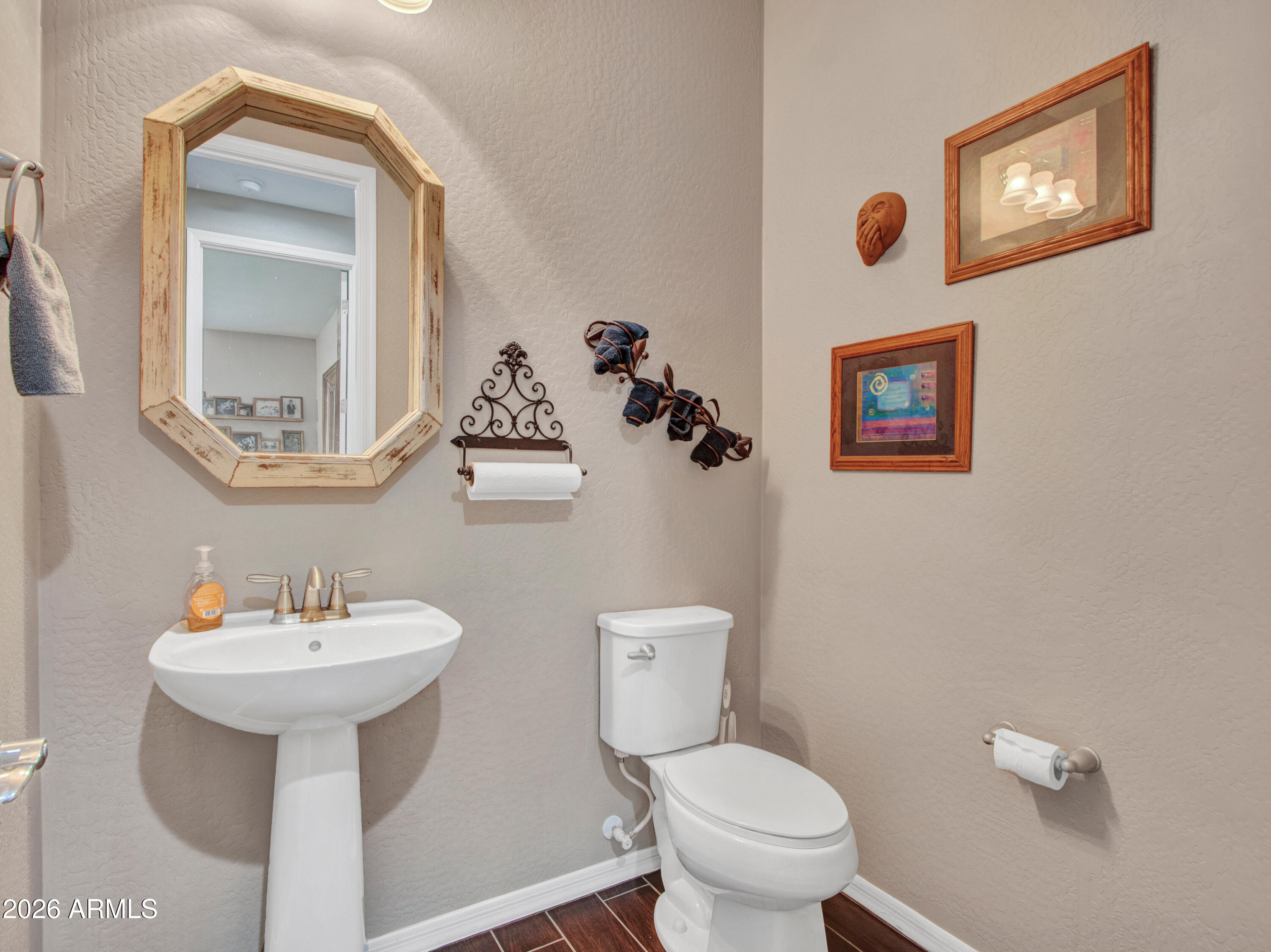 2539 West Rabjohn Road Phoenix, AZ 85085 - Photo 44 of 97 13-Powder-room