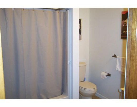 6 Samoset Road, Unit 6 Worcester, MA 01604 - Photo 11 of 16 Gallery Image 11
