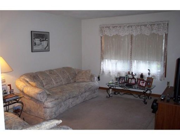 6 Samoset Road, Unit 6 Worcester, MA 01604 - Photo 3 of 16 Gallery Image 3