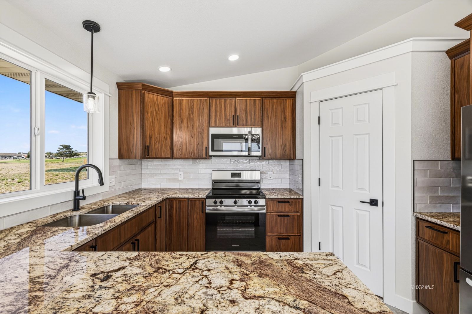 412 Edgebrook Way Spring Creek, NV 89815 - Photo 8 of 47