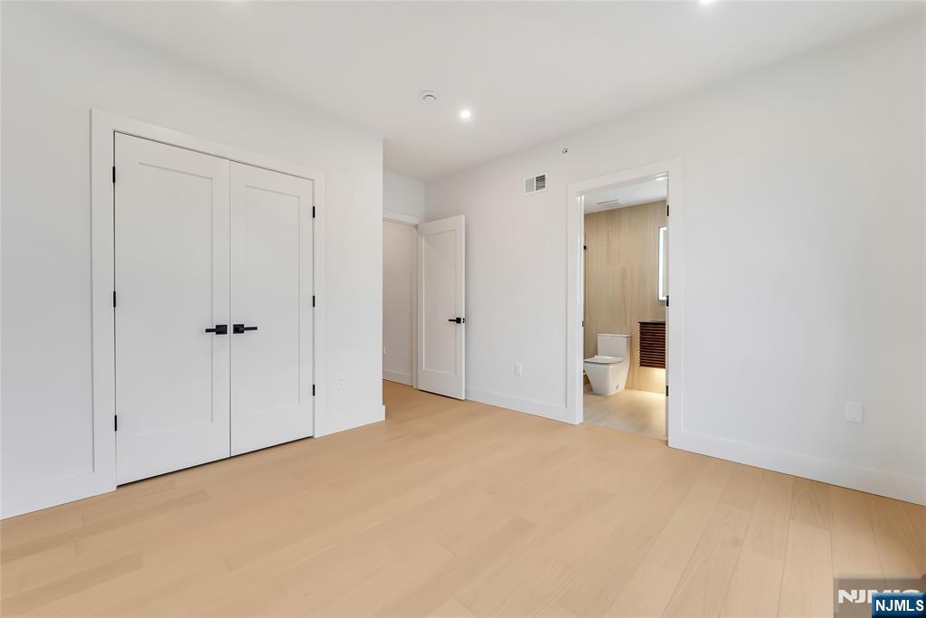 2220 MacKay Avenue, Unit A Fort Lee, NJ 07024 - Photo 30 of 45 a view of an empty room