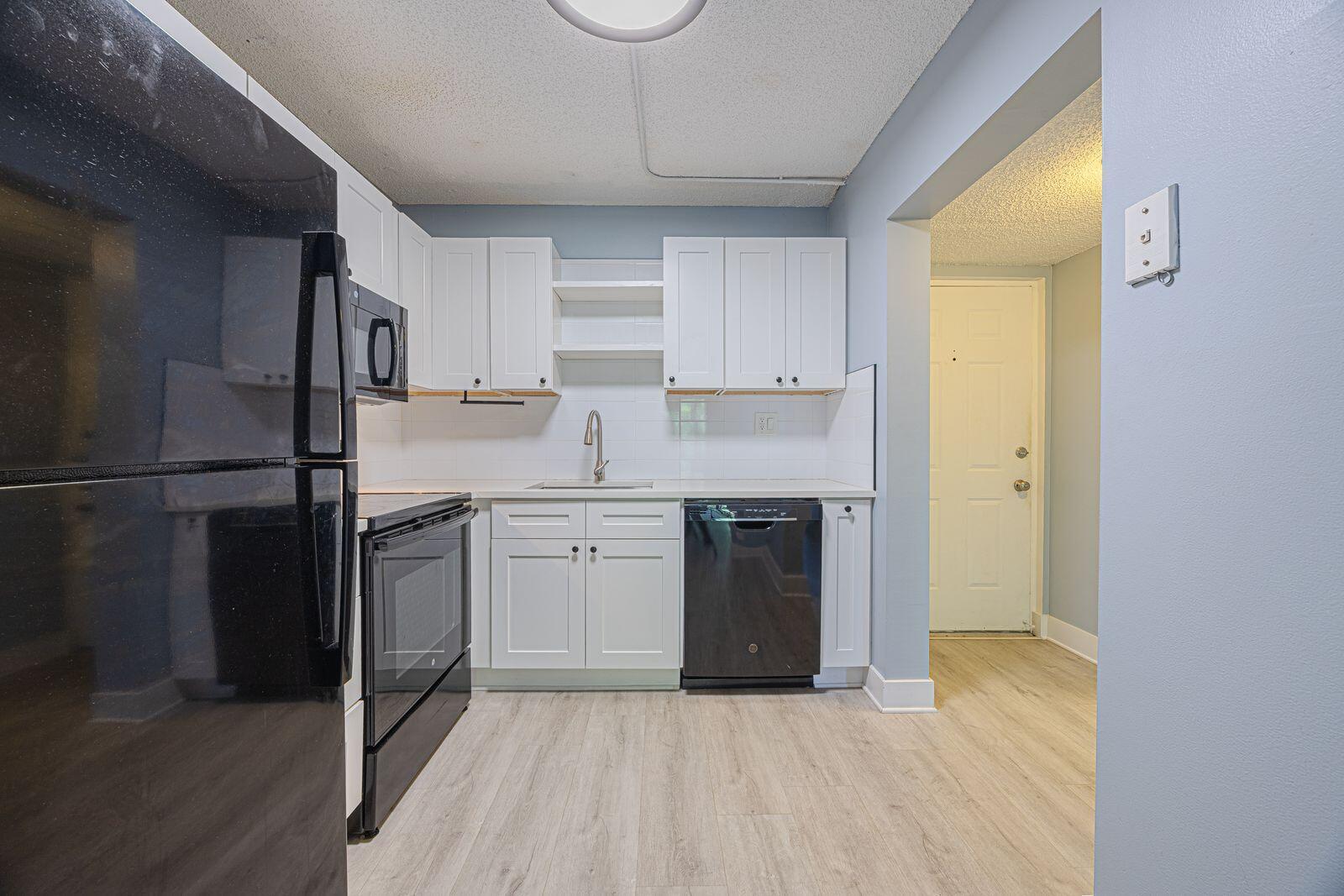 9440 Southwest 8th Street, Unit 417 Boca Raton, FL 33428 - Photo 4 of 26 9940 SW 8th St (Kitchen4)