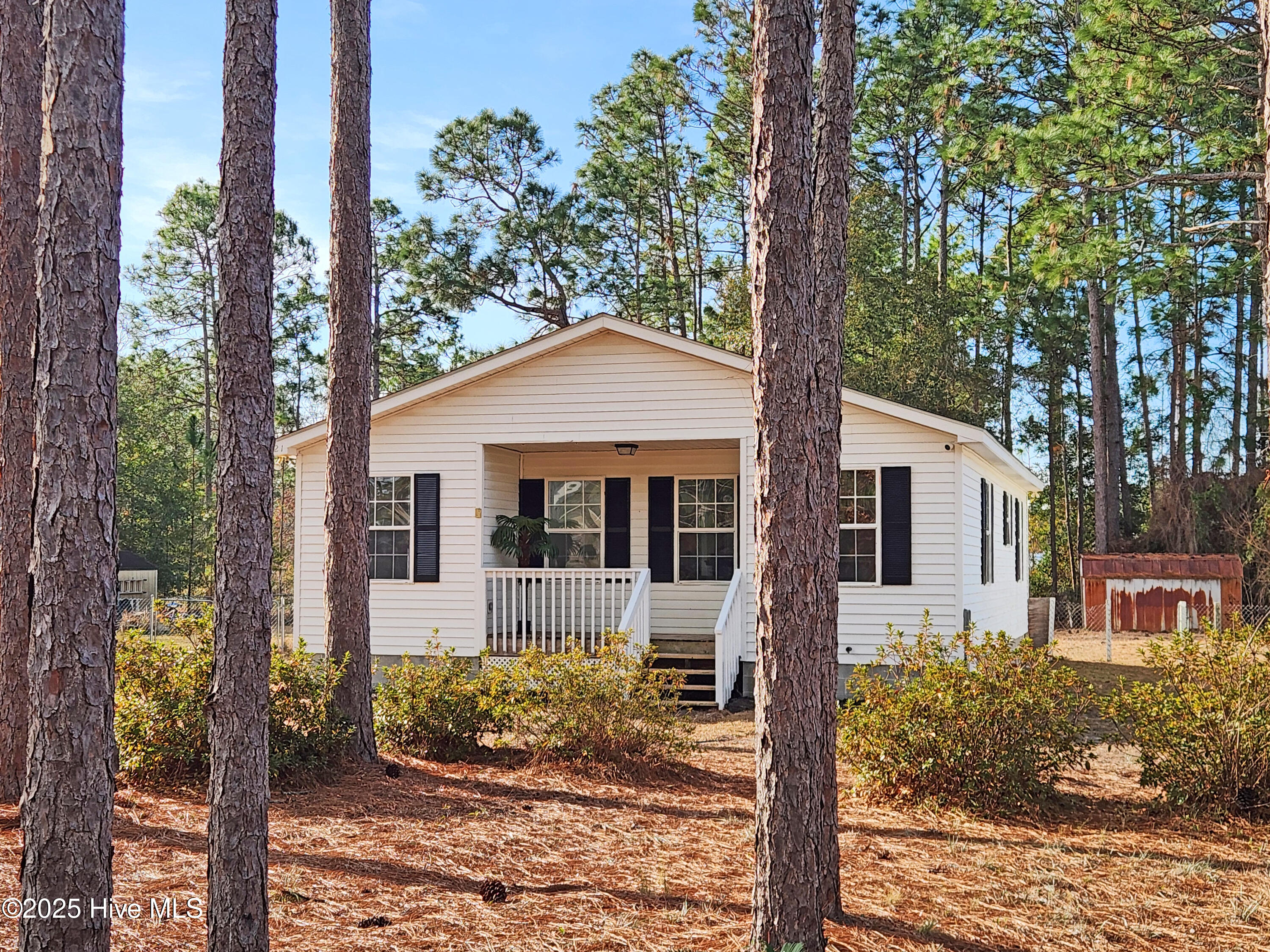 321 Hickory Road Southport, NC 28461 - Photo 29 of 36 Front