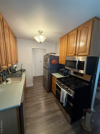 $290,000 | 260 Waverly Avenue, Unit 58, Patchogue, NY 11772