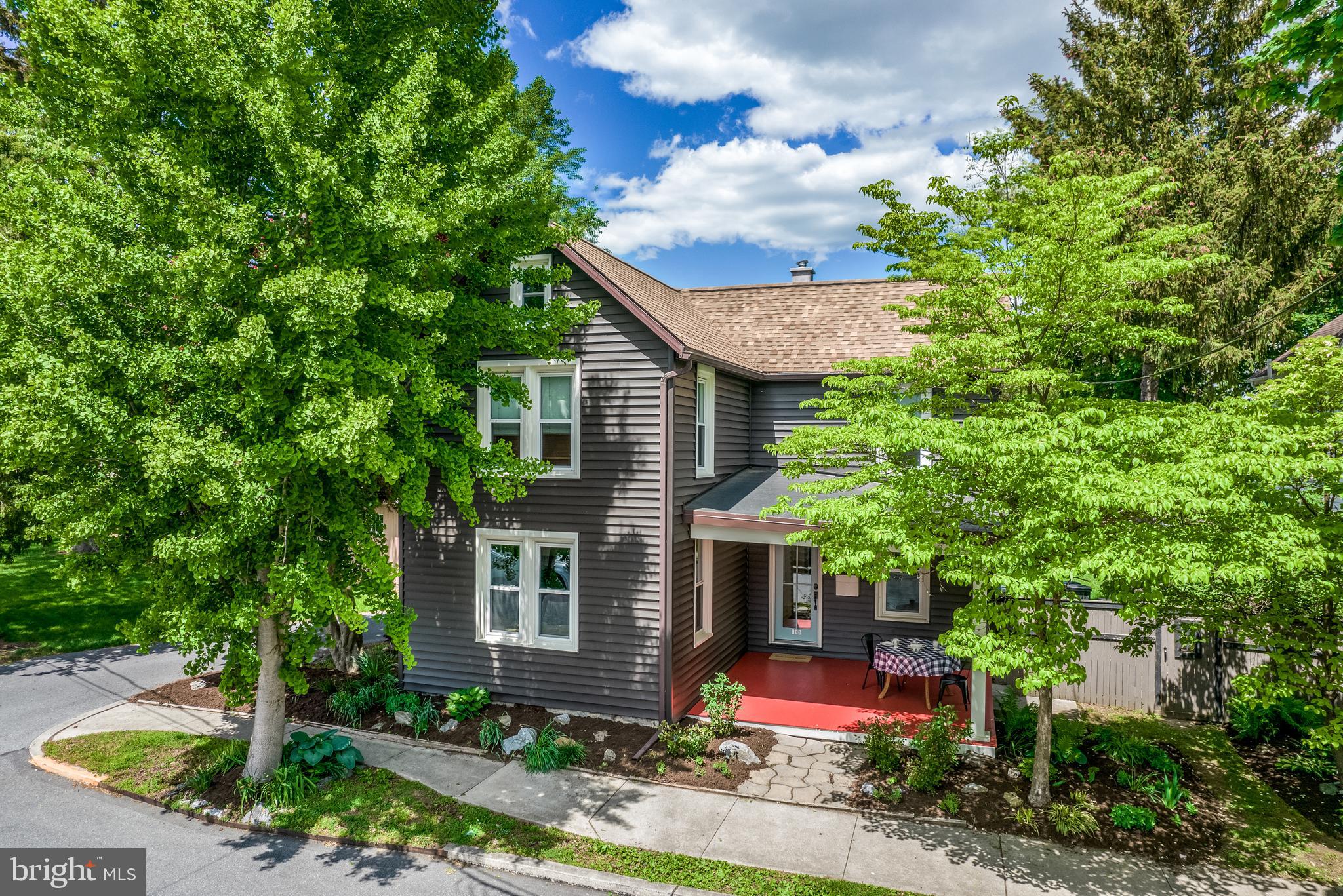 115 East New Street Lititz, PA 17543 - Photo 2 of 25 Gallery Image 2