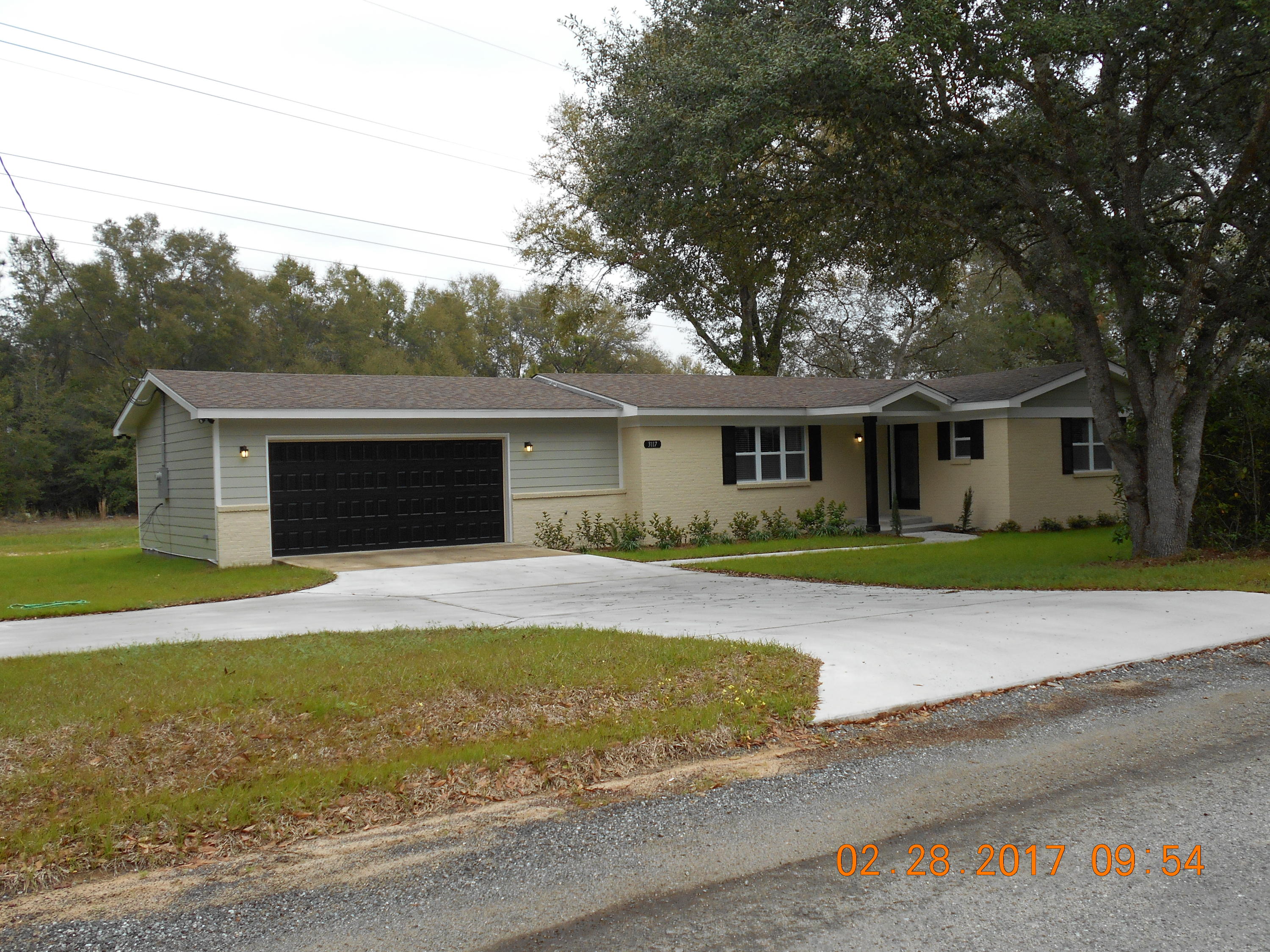 3117 Aplin Road Crestview, FL 32539 - Photo 2 of 28 Gallery Image 2