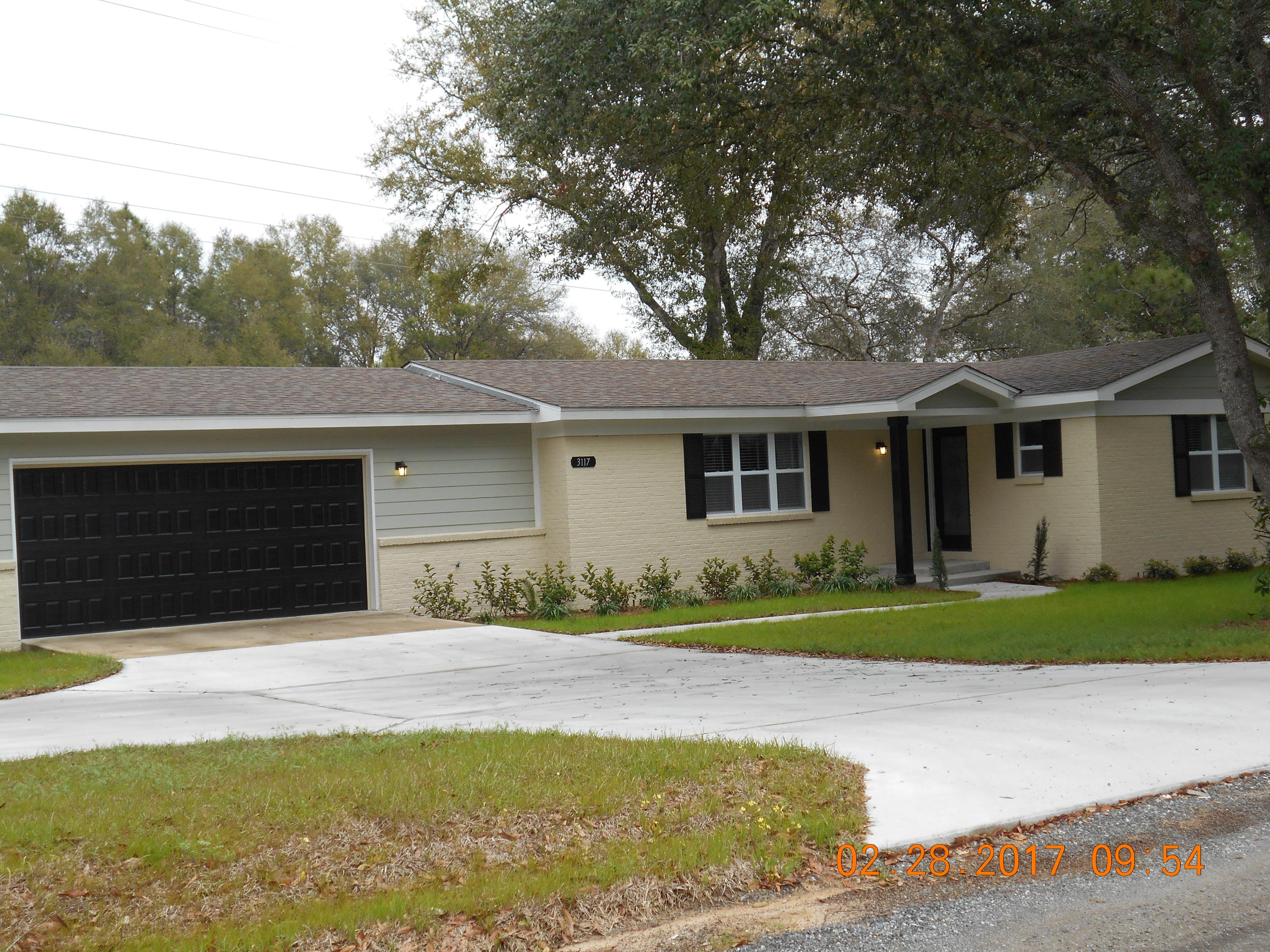 3117 Aplin Road Crestview, FL 32539 - Photo 3 of 28 Gallery Image 3