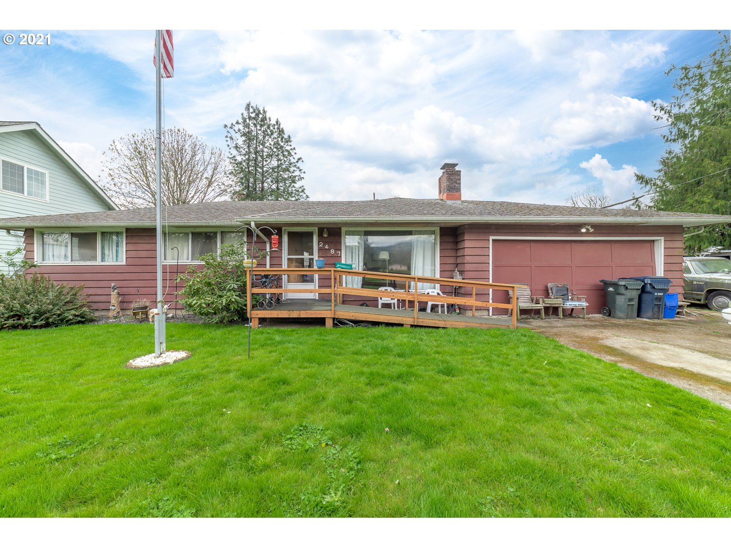2487 Hayden Bridge Road Springfield, OR 97477 - Photo 1 of 25