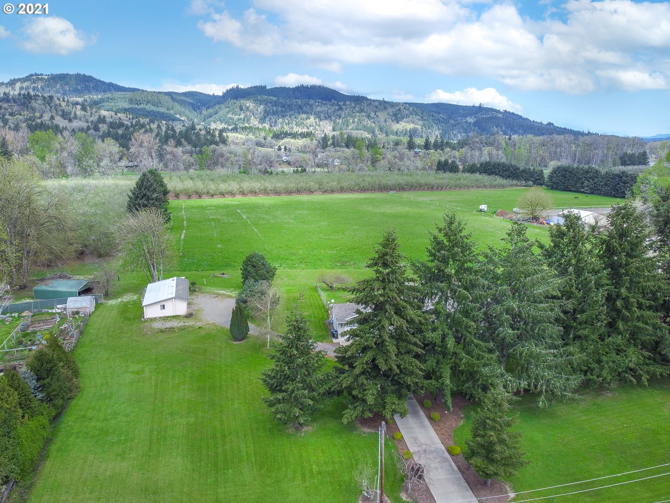 2487 Hayden Bridge Road Springfield, OR 97477 - Photo 3 of 25