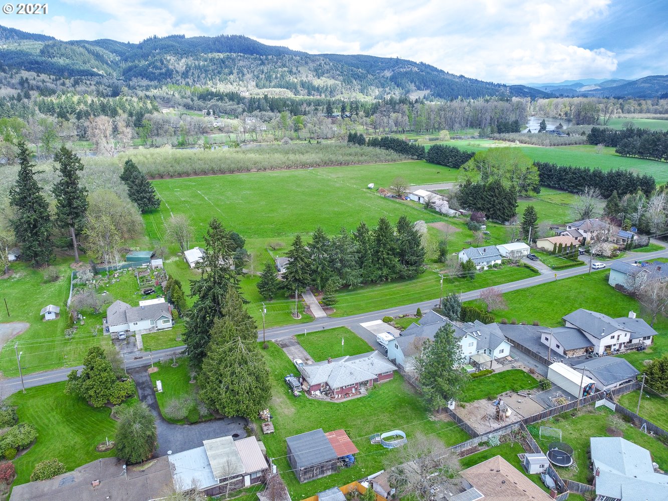 2487 Hayden Bridge Road Springfield, OR 97477 - Photo 6 of 25
