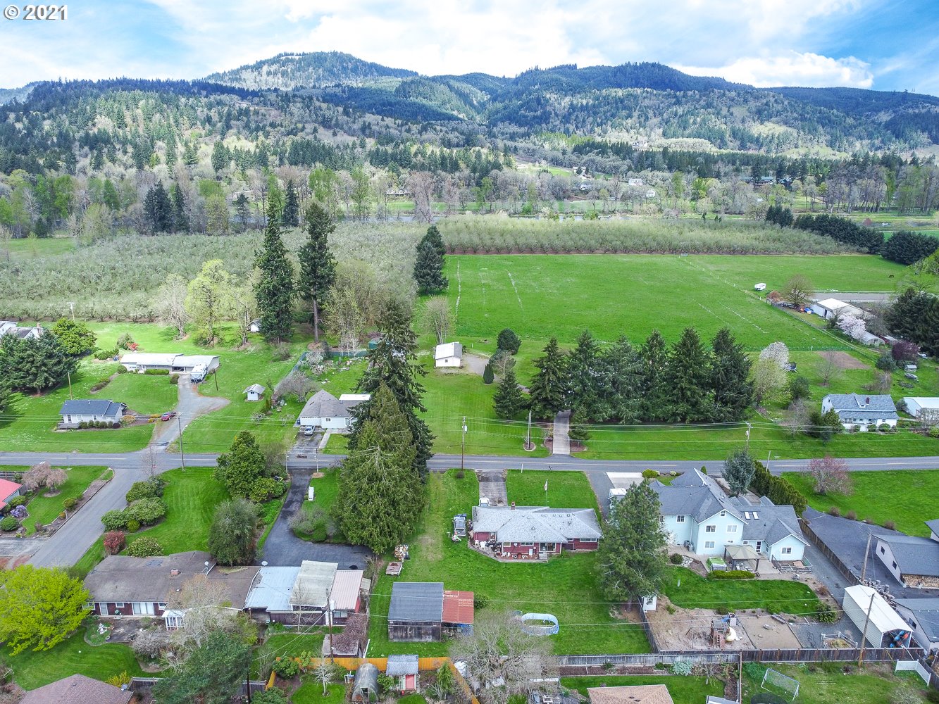 2487 Hayden Bridge Road Springfield, OR 97477 - Photo 7 of 25