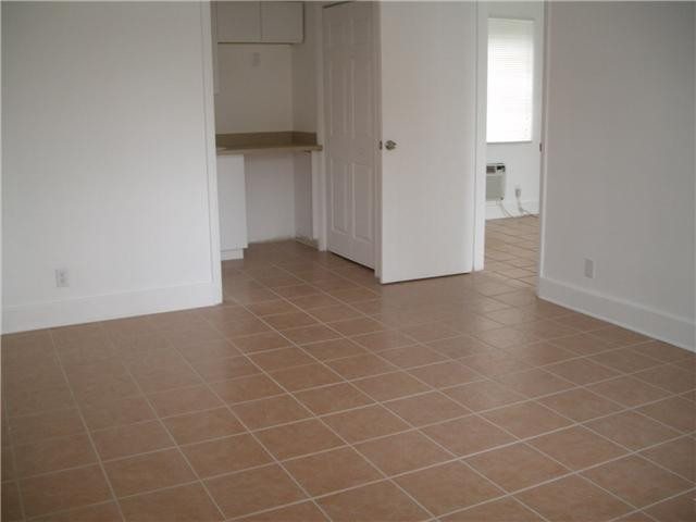 519 North Birch Road, Unit 30 Fort Lauderdale, FL 33304 - Photo 4 of 8 Master Bedroom