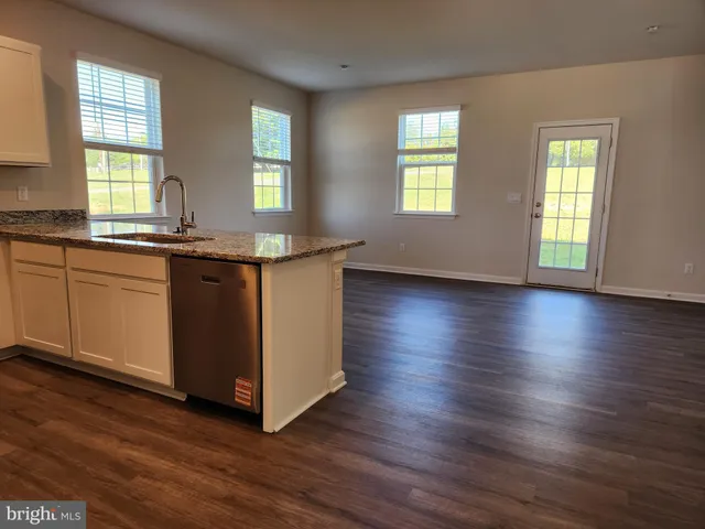 $1,650 | 212 Caterpillar Drive, Luray, VA 22835