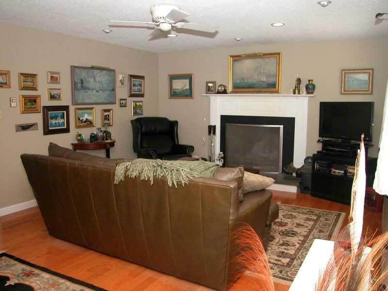 176-3 Flintlock Village Road, Unit 3 Wells, ME 04090 - Photo 2 of 11 Living Room.