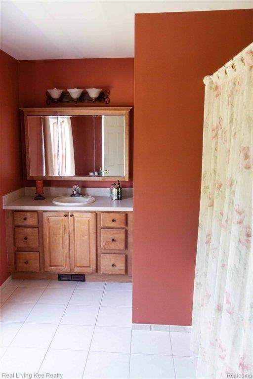 83 Addison Meadows Court Leonard, MI 48367 - Photo 17 of 21 IMG_3965.jpg