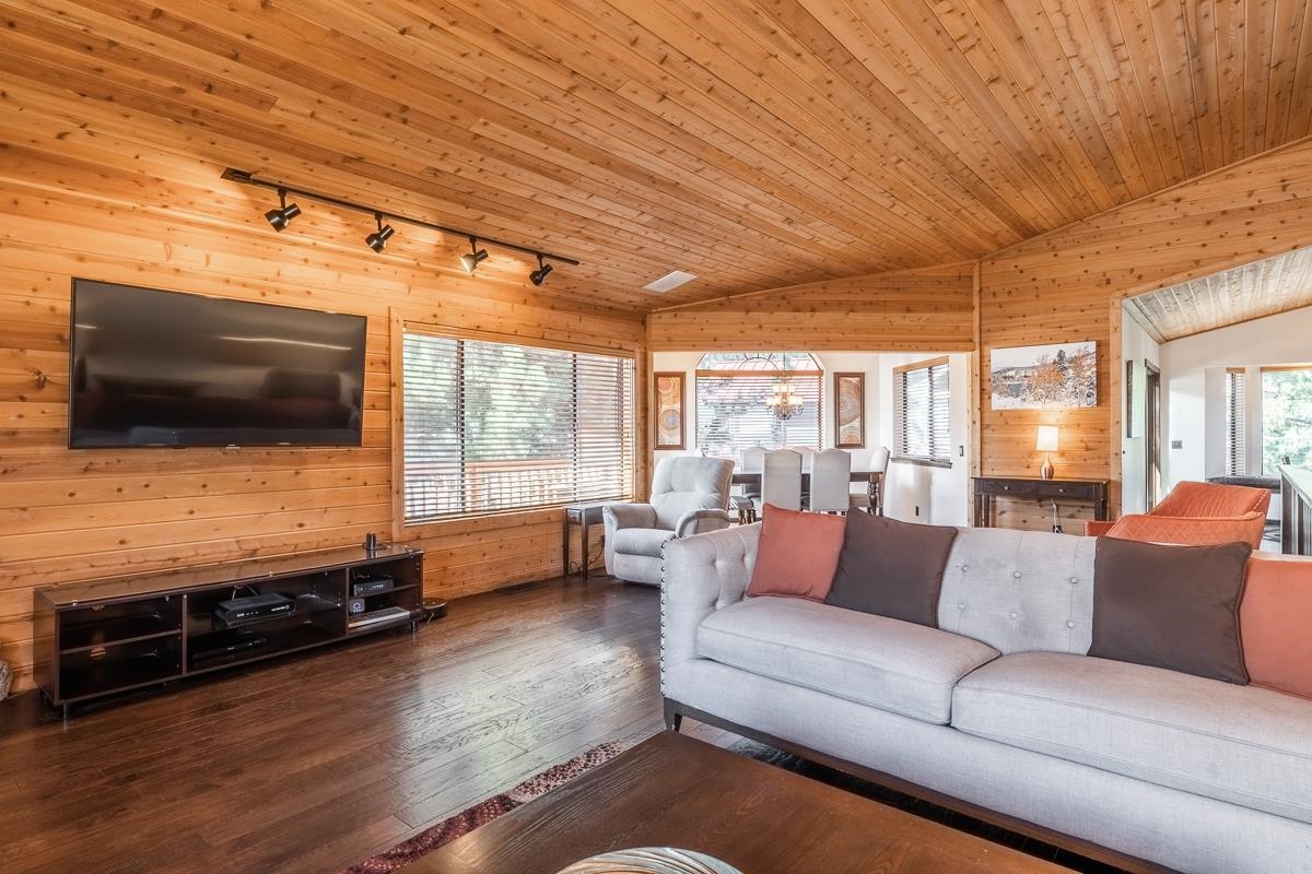44 Wagon Wheel Road Mammoth Lakes, CA 93546 - Photo 11 of 50 Gallery Image 11
