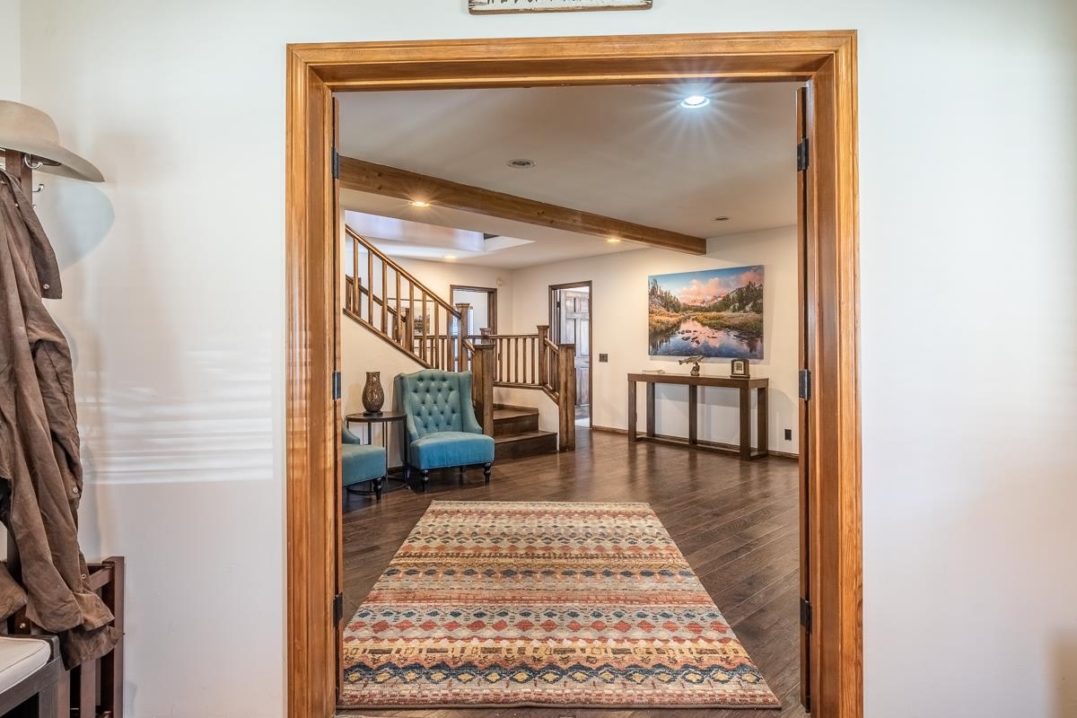 44 Wagon Wheel Road Mammoth Lakes, CA 93546 - Photo 3 of 50 Gallery Image 3