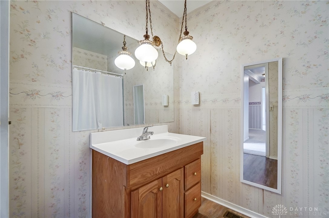 4298 Meadowcroft Road Dayton, OH 45429 - Photo 28 of 39 Gallery Image 28