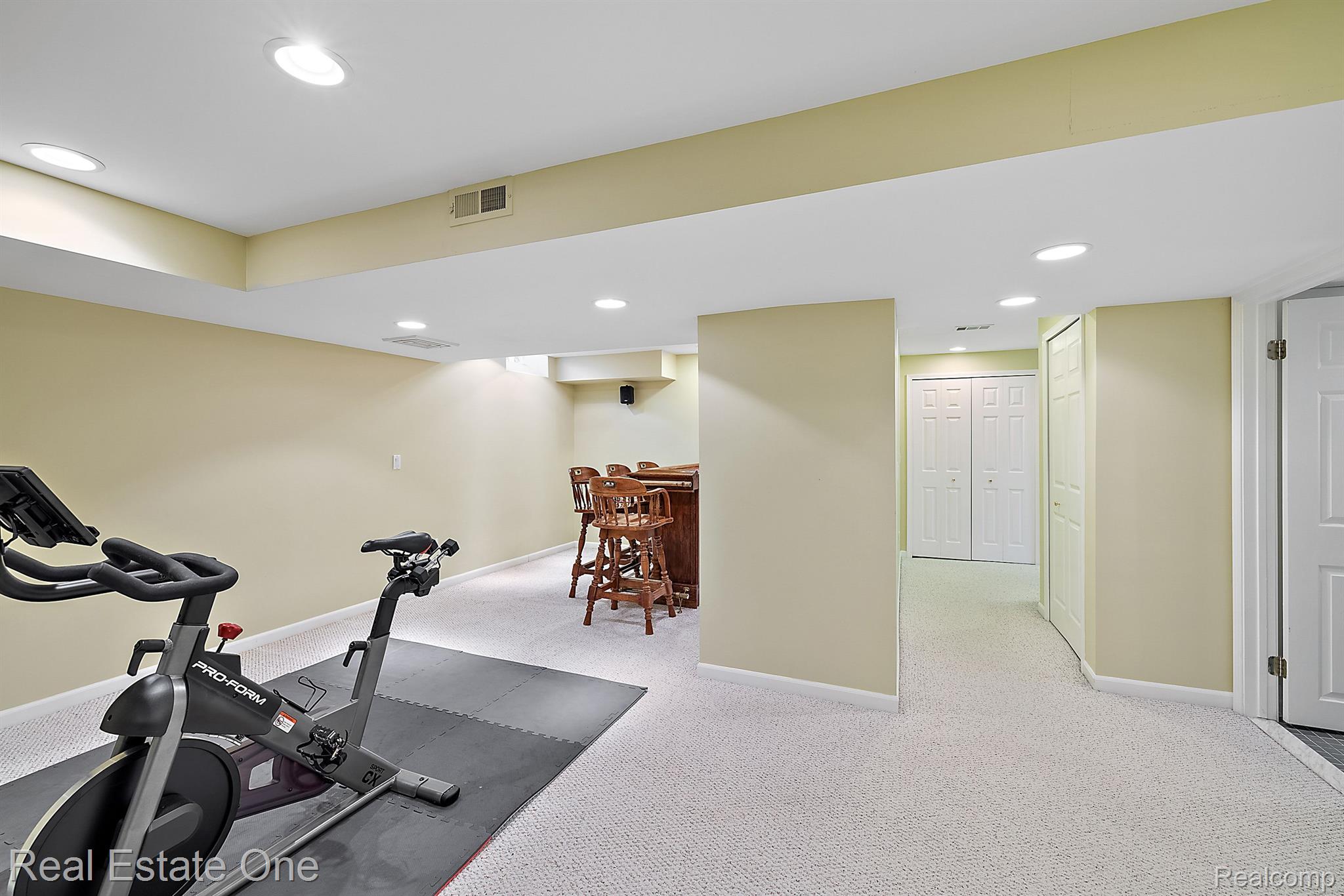 1276 Pembroke Drive Rochester, MI 48307 - Photo 31 of 49 Gallery Image 31