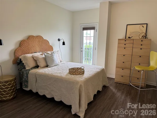 $2,000 | 1410 4th St Drive Northwest, Hickory, NC 28601