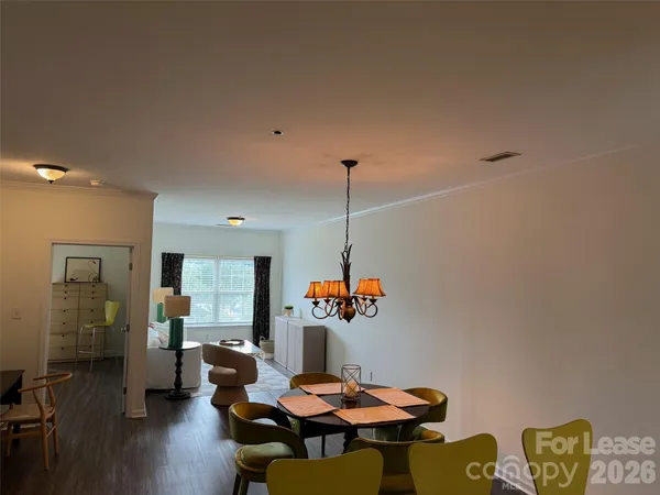 $2,000 | 1410 4th St Drive Northwest, Hickory, NC 28601