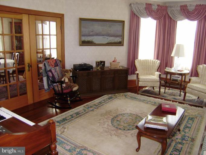12269 Itnyre Road Smithsburg, MD 21783 - Photo 20 of 30 Living Room
