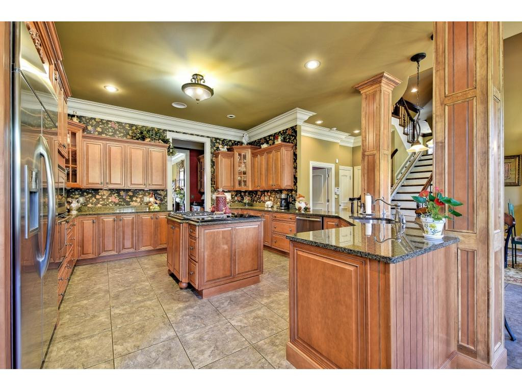 535 Pemberton Road Bristol, TN 37620 - Photo 17 of 36 KITCHEN