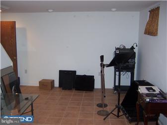 308 Spring Valley Road Springfield, PA 19064 - Photo 6 of 12