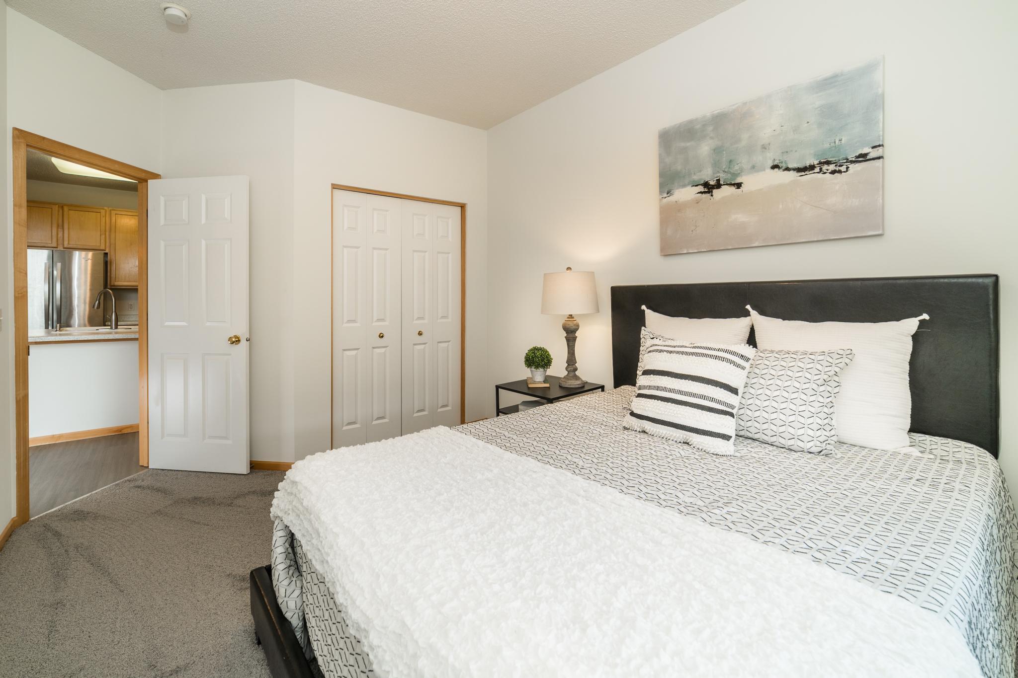 9434 Marshall Road Eden Prairie, MN 55347 - Photo 11 of 22 Gallery Image 11