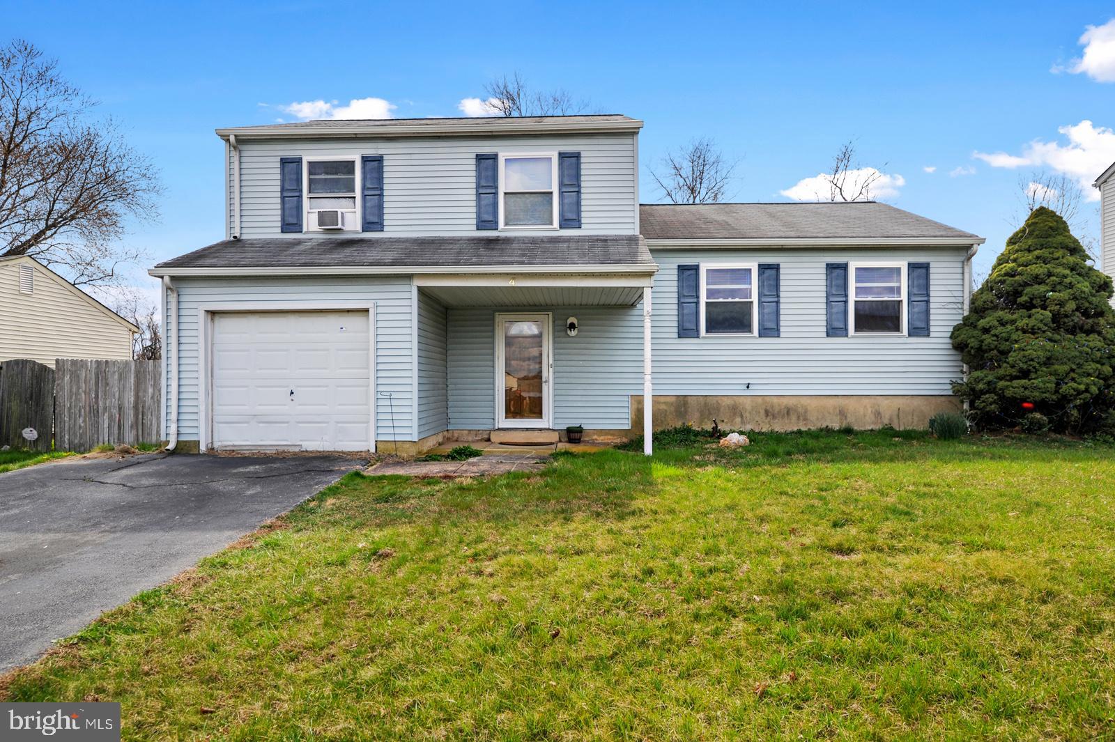 4 Yorktown Road New Castle, DE 19720 - Photo 1 of 17 Front of House