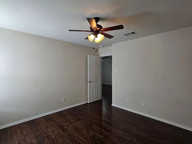 $2,000 | 615 Pumpkin Drive, Temple, TX 76502