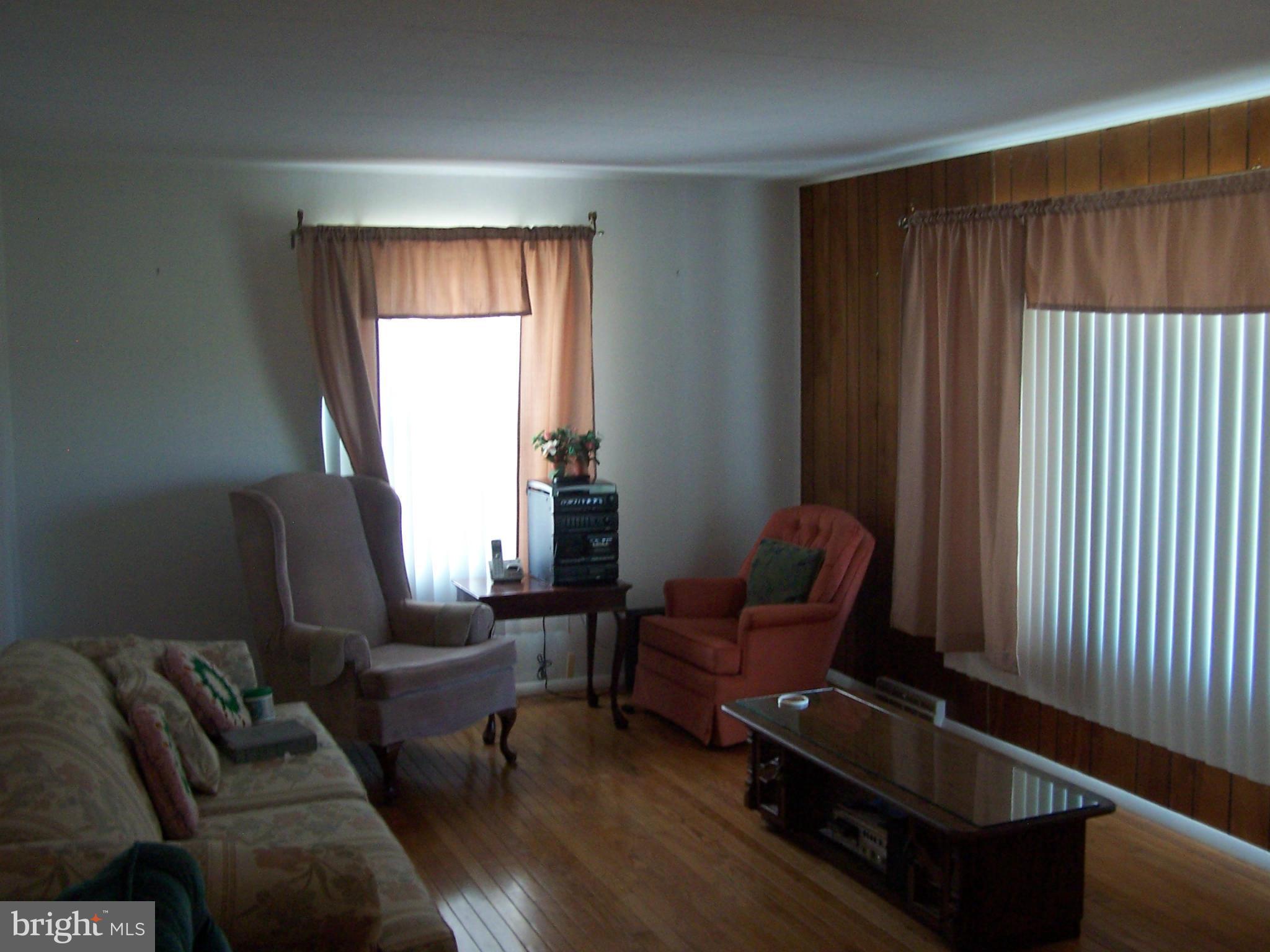 27969 River Road Chestertown, MD 21620 - Photo 7 of 10 Living Room