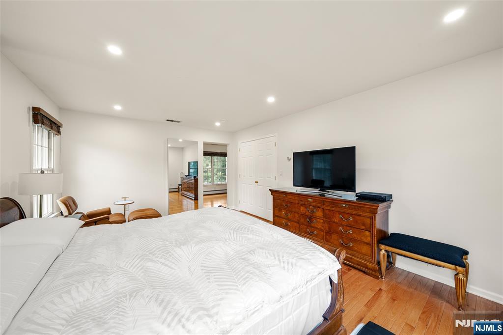 7 Woods Edge Road Old Tappan, NJ 07675 - Photo 15 of 32