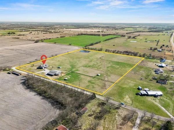 $685,000 | 4379 County Road 4804, Wolfe City, TX 75496