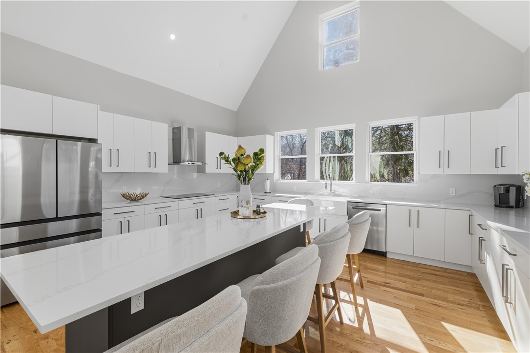 270 Brayton Road Tiverton, RI 02878 - Photo 5 of 26