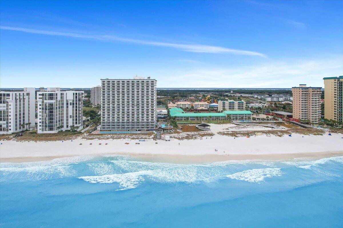 1002 Highway 98, Unit 316 Destin, FL 32541 - Photo 28 of 31 a view of a city street from a terrace