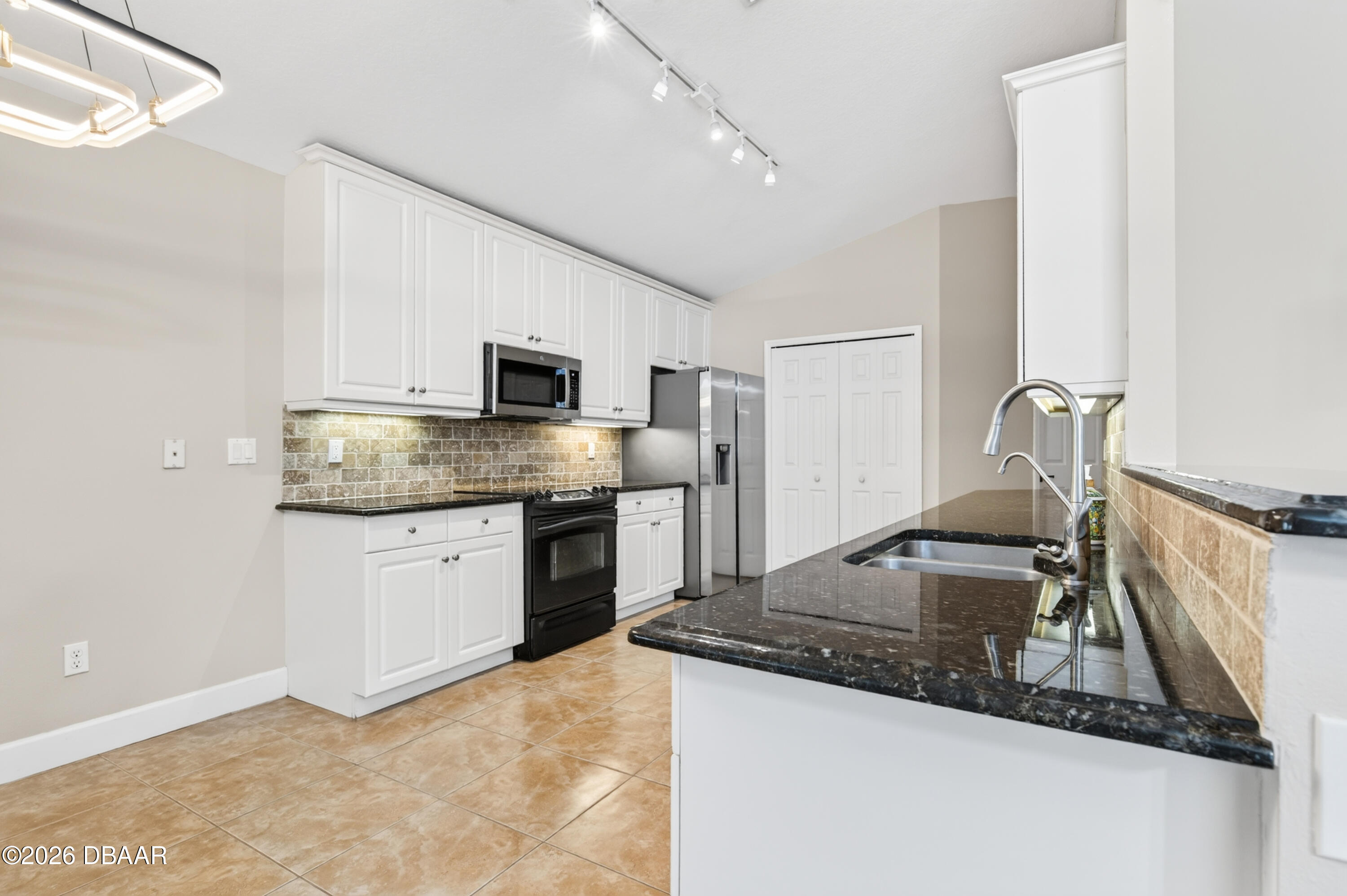 1223 Crown Pointe Lane Ormond Beach, FL 32174 - Photo 16 of 47 DSC03206